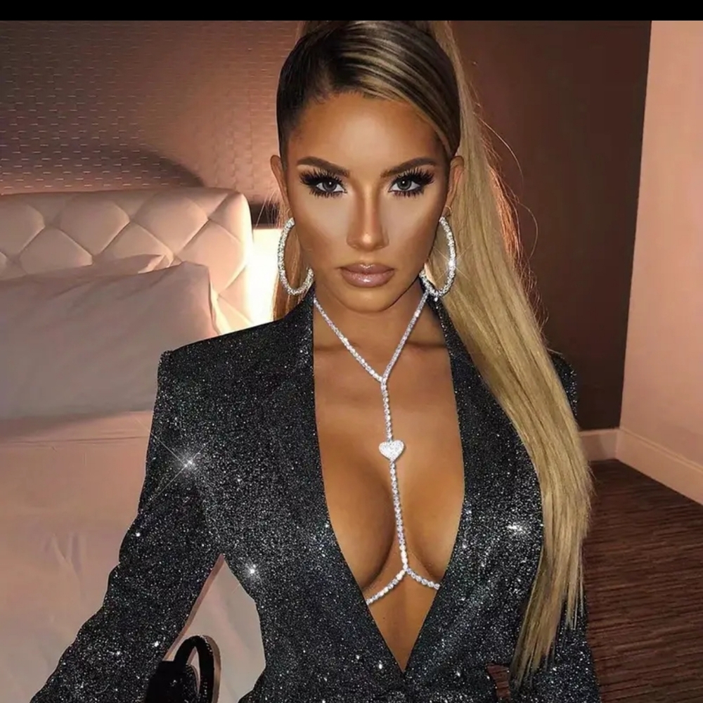 1 Pc Copper Claw Heart-shaped Rhinestone Chest Chain Night Style  Shiny